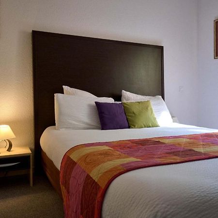 Logis Hotel Le Moulin Des Gardelles รีอง ภายนอก รูปภาพ