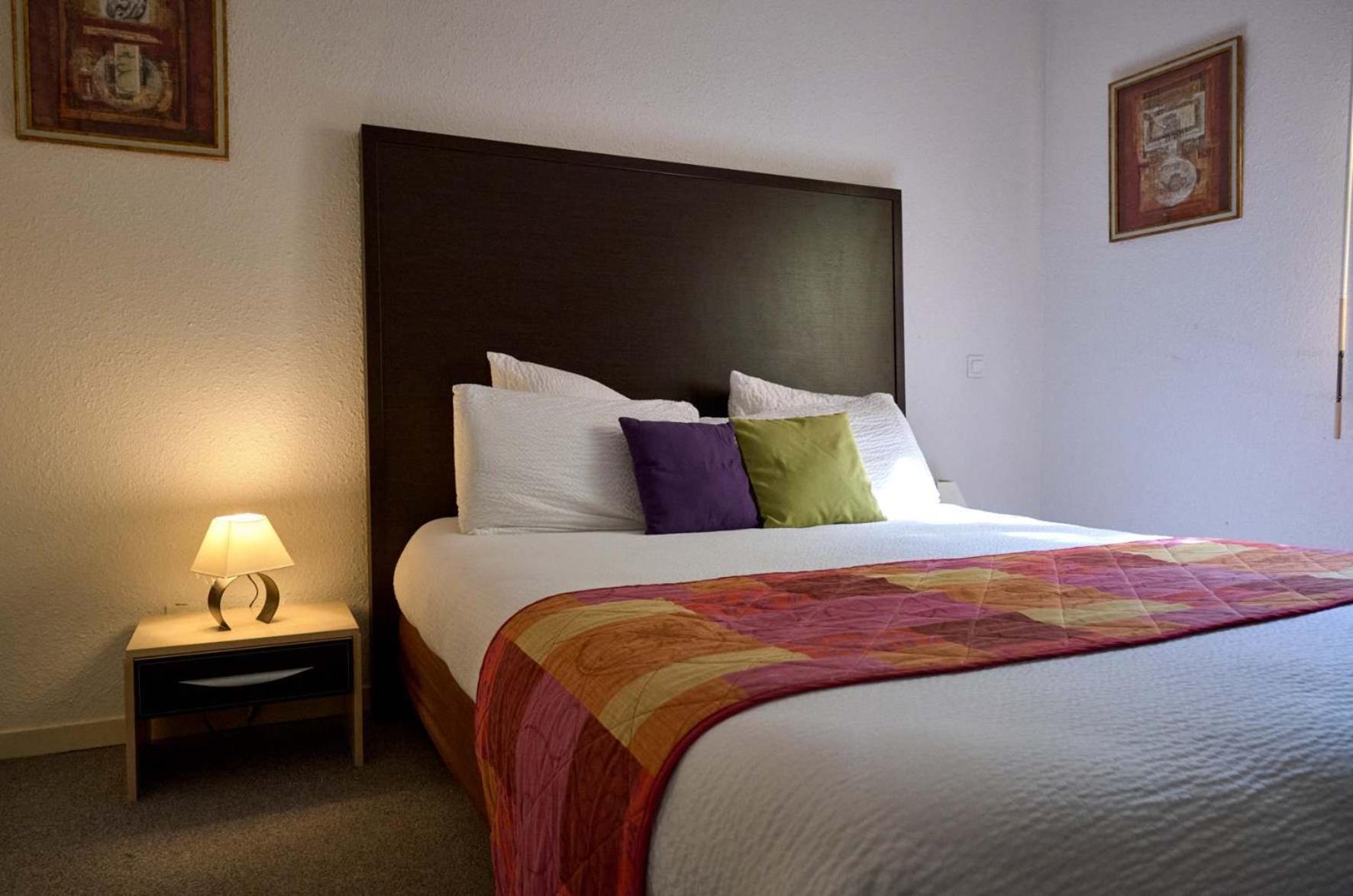 Logis Hotel Le Moulin Des Gardelles รีอง ภายนอก รูปภาพ