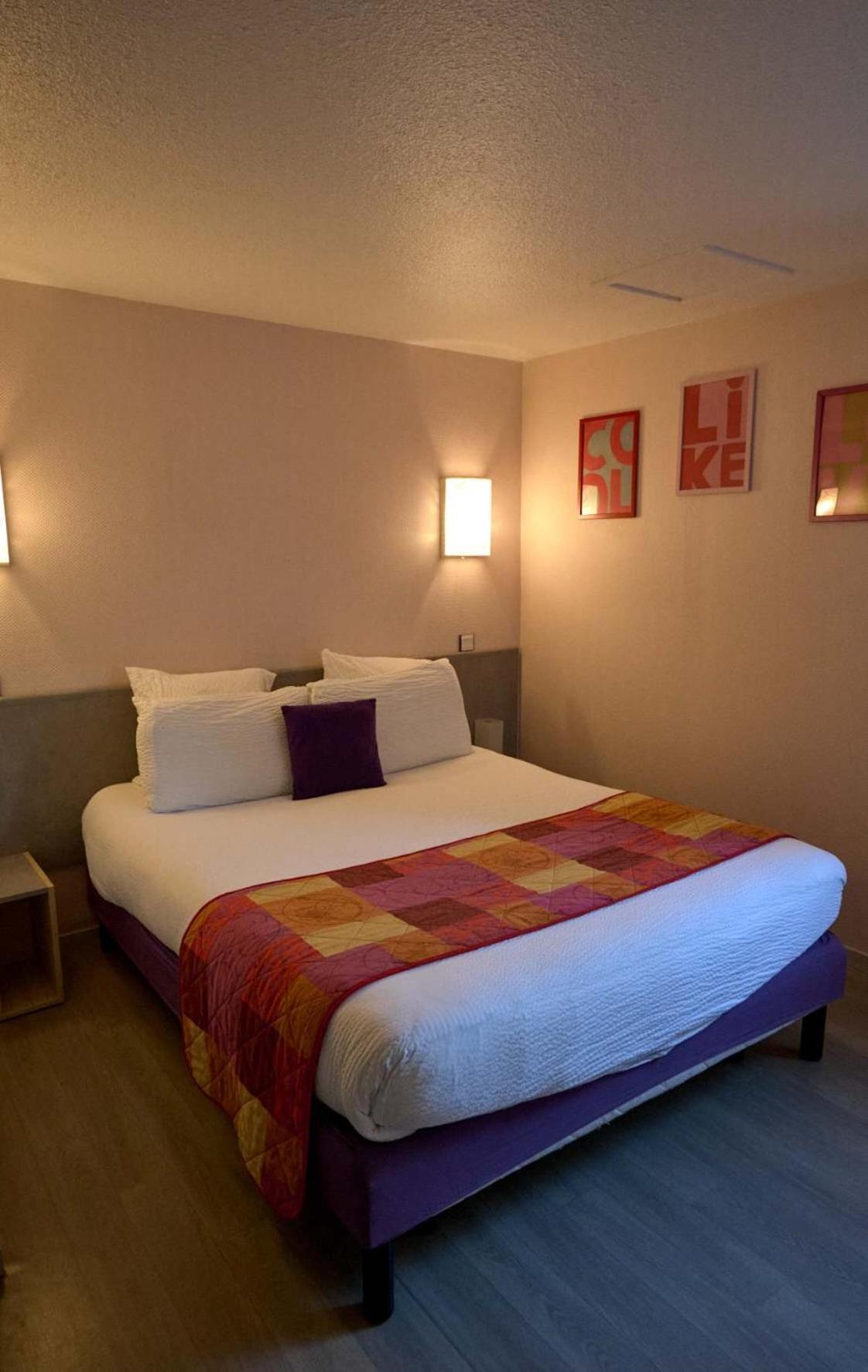 Logis Hotel Le Moulin Des Gardelles รีอง ภายนอก รูปภาพ