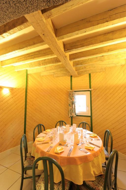 Logis Hotel Le Moulin Des Gardelles รีอง ภายนอก รูปภาพ