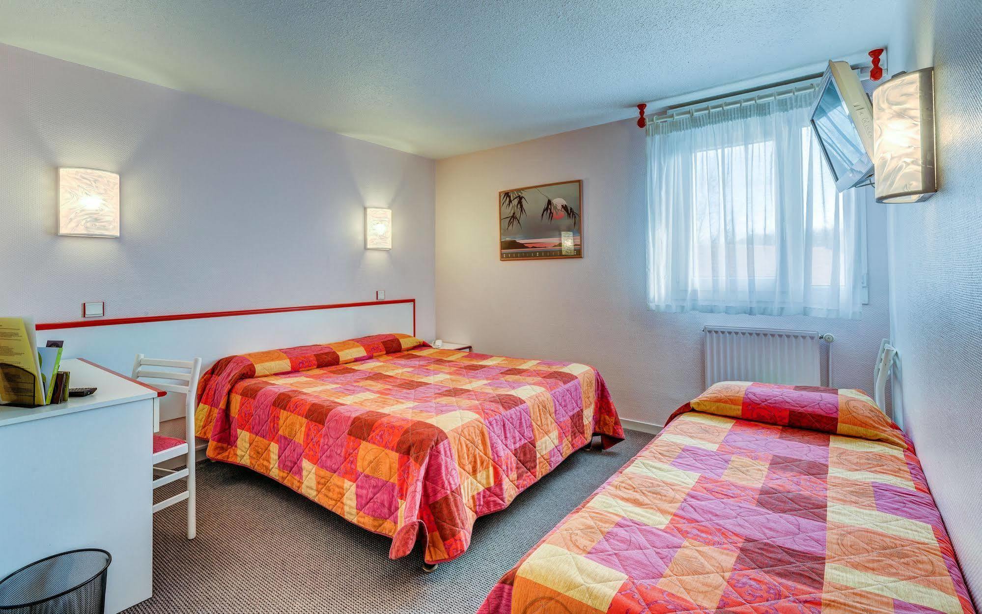 Logis Hotel Le Moulin Des Gardelles รีอง ภายนอก รูปภาพ