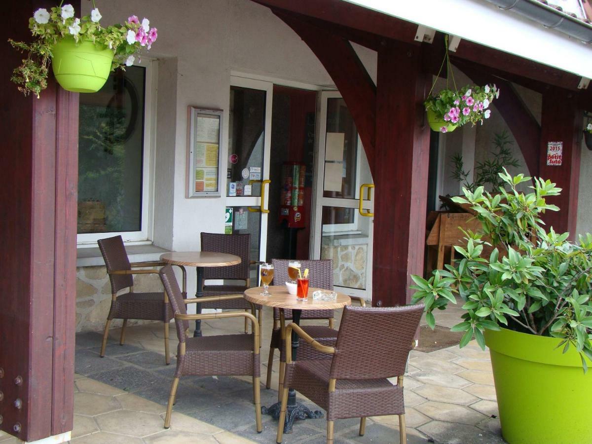 Logis Hotel Le Moulin Des Gardelles รีอง ภายนอก รูปภาพ