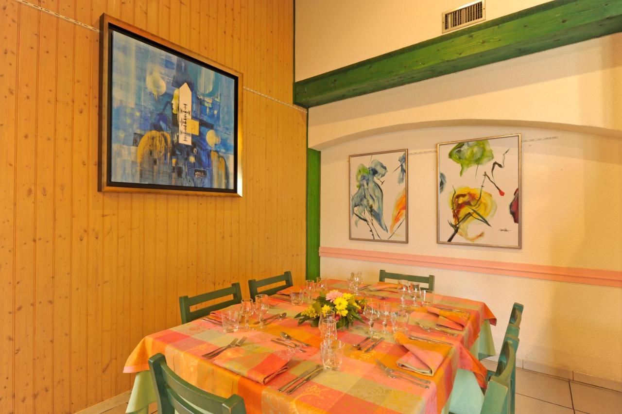 Logis Hotel Le Moulin Des Gardelles รีอง ภายนอก รูปภาพ